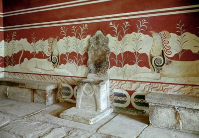 Civilização minóica: vista da sala do trono do palácio do rei Minos a Cnossos (Knossos). Creta - Civilização Minoana: vista da sala do trono do palácio do rei Minos em Knossos. Creta, Grécia de Minoan