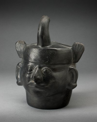 Vaso de retrato em forma de régua com toucado felino de Moche