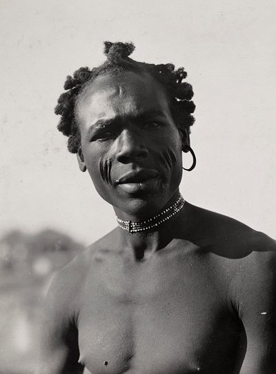 Construir um império na era fascista: Cunama man, 09/05/1936 (foto a p/b) de Modestino Baldinetti