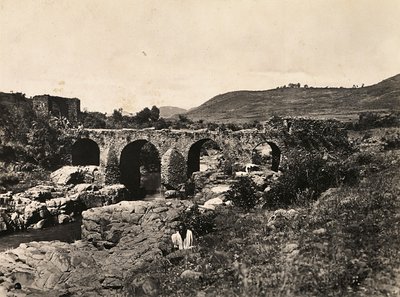 Construir um império na era fascista: Ponte portuguesa em Gondar, Etiópia, 09/05/1936 (foto a p/b) de Modestino Baldinetti