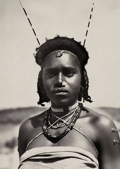 Construindo um Império na Era Fascista: uma menina Cunama, 09/05/1936 (foto a p/b) de Modestino Baldinetti