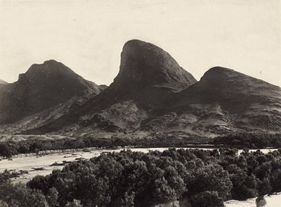 Construir um império na era fascista: cadeia de montanhas em forma de perfil humano, 09/05/1936 (foto a p/b) de Modestino Baldinetti