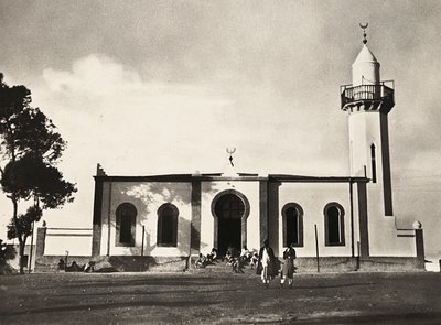 Construir um império na era fascista: a mesquita de Asmara, 09/05/1936 (foto a p/b) de Modestino Baldinetti