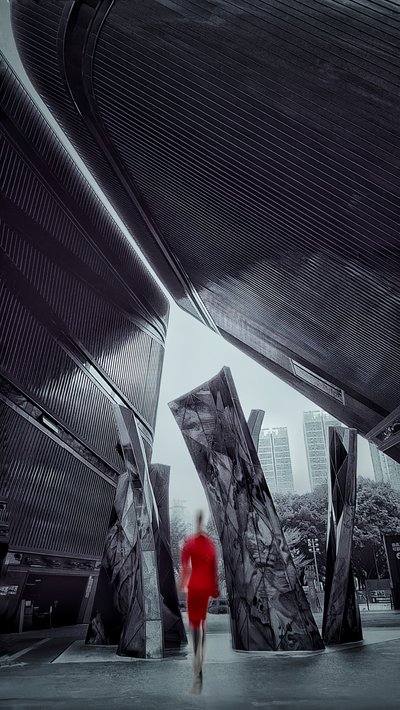 Passeio pela Cidade do Vestido Vermelho de Molly Fu APA