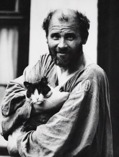 Gustav Klimt com um gato, 1911. de Moritz Nähr