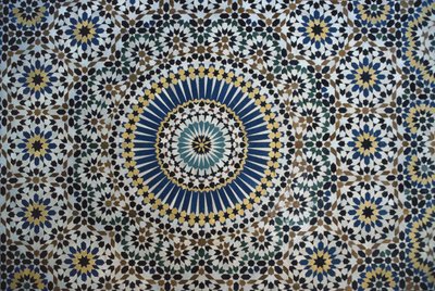 Kasbah de Thamiel glaoui, zellij tilework, detalhe (cerâmica) de Moroccan School