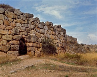 Arte micénica: escadaria ocidental que dá acesso à cidadela micénica, cidade de Tirynthe, por volta de 1200 AC. Grécia de Mycenaean