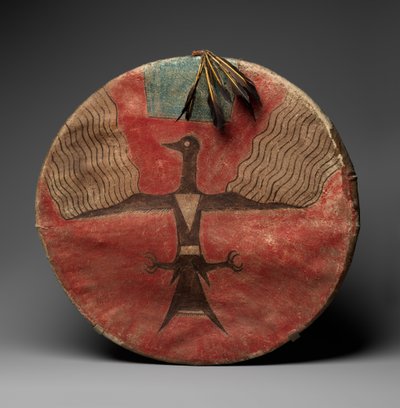 Escudo, c.1885 (couro curtido, pigmento, madeira e penas) de Native American