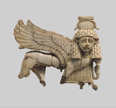 Placa aberta com uma esfinge de passos largos, séculos 9 a 8 a.C. (marfim) de Neo Assyrian