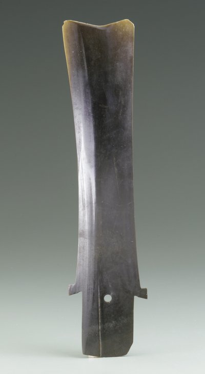 Faca de colheita (hu), Cultura Qijia, c.2500-2000 aC (jade) de Neolithic Period Chinese School