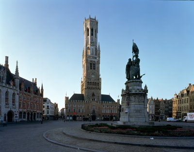 Vista do Campanário, a Halle e a praça principal de Netherlandish School