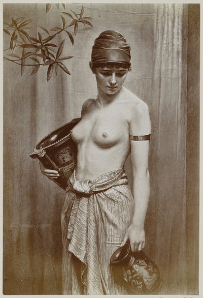 Reprodução fotográfica de uma xilogravura após a pintura Wasserträgerin de Max Nonnenbruch de Neue Photographische Gesellschaft (possibly)
