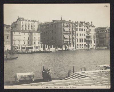 Exterior do Hotel Bretagne em Veneza Veneza - Grande Canal - Hotel Brittany (título no objeto) de Neue Photographische Gesellschaft