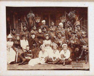 Os Romanov: A Família do Imperador Alexandre III, c. 1890. de Neuilly sur Seine . Photo studio