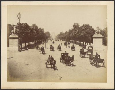 Paris: Avenue des Champs-Elysées de Neurdein freres