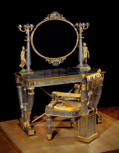 Mesa e cadeira de banho da Duquesa de Berry (Marie Caroline Ferdinande Louise de Bourbon, Princesa das Duas Sicílias (Deux Sicilies) (1798-1870). Cristal, bronze dourado e vidro eglomerante. Móveis realizados por Nicolas Henri Jacob (1782-1871) de Nicolas Henri Jacob