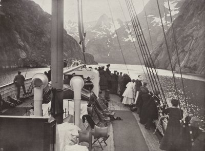 Navio Turístico no Fiorde Trold de Norwegian Photographer