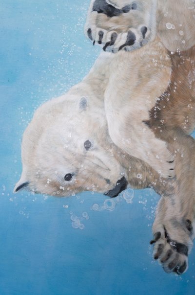 Ballet do urso polar, pormenor, 2012 (acrílico sobre ovo esculpido em fibra de vidro) de Odile Kidd