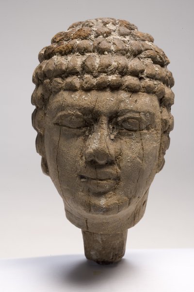 Cabeça de um homem (madeira) (veja também 249003-4 e 249006) de Old Kingdom Egyptian