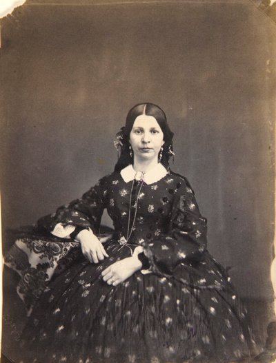 Mulher jovem sentada de Oliver H. Willard