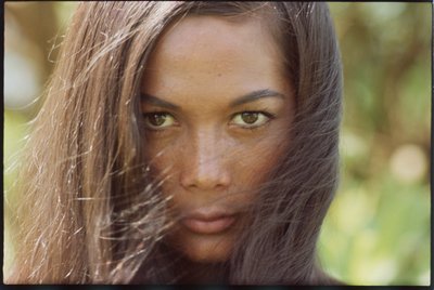 Sessão fotográfica da actriz Nancy Kwan de Orlando Suero