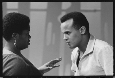 Harry Belafonte com Odetta em conjunto de tv especial de Orlando Suero