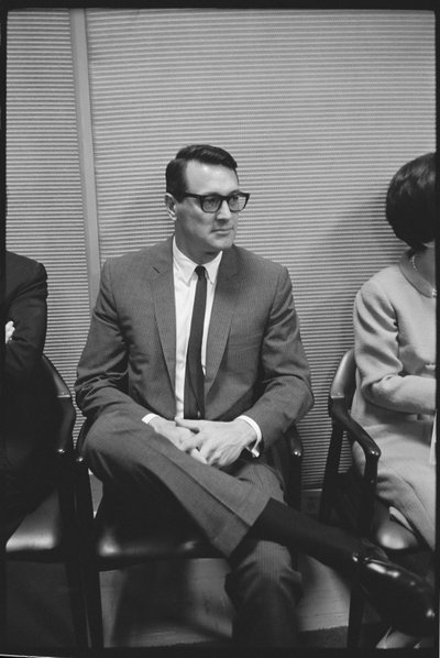 Rock Hudson à espera para conhecer a Princesa Margaret de Orlando Suero
