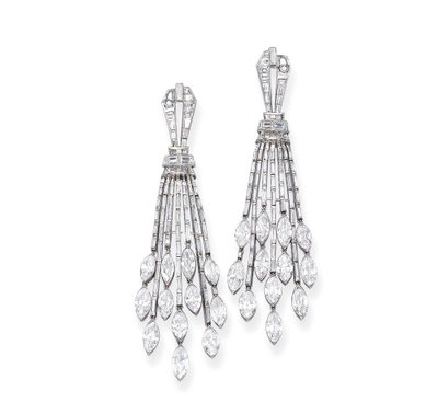 Par de pingentes de orelha Art Déco, c.1930 (diamantes e platina) de Ostertag Ostertag
