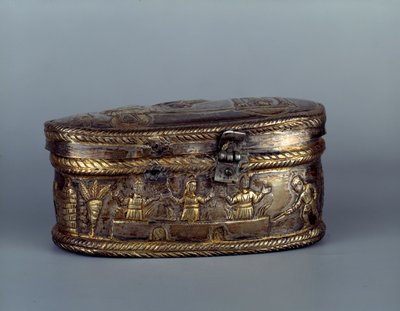 Arte Paleocristã: caixa relicário de prata conhecida como Capsella de Brivio: os três hebreus na fornalha. Os três hebreus recusaram-se a curvar-se perante uma estátua levantada pelo rei Nabucodonosor, foram atirados para a fornalha mas saíram ilesos. Sécu de Paleo Christian