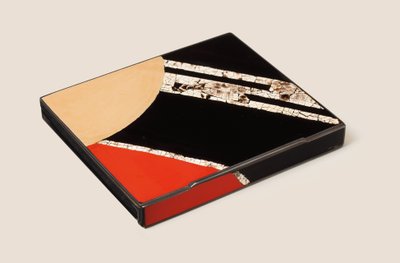 Cigarro, c.1929 (metal lacado e casca de ovo) de Paul Emile Brandt