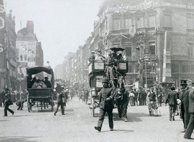 Ludgate Circus, Londres, preparado para o Jubileu de Diamante da Rainha Vitória, 1897 de Paul Martin