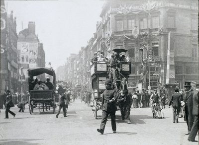 Ludgate Circus, Londres, preparado para o Jubileu da Rainha, 1897 de Paul Martin
