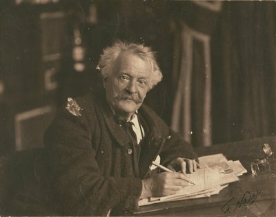 [Félix Nadar sentado à mesa de escrita]. de Paul Nadar