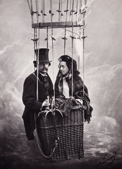 Paul Nadar e sua esposa na cesta do balão (balão de ar quente) (foto a p/b) de Paul Nadar