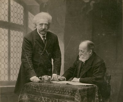 [Dois homens no interior, provavelmente René Thorel e Hollman] de Paul Nadar