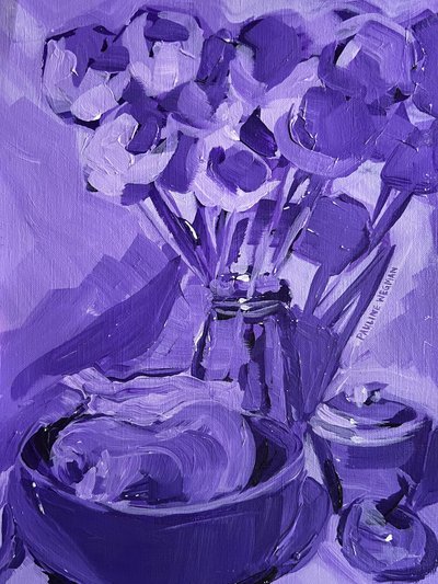 Natureza morta floral roxa de Pauline Wegman | Key and Sea Creative