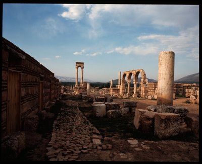 Vista da cidade, 705-710 d.C. de Period Umayyad