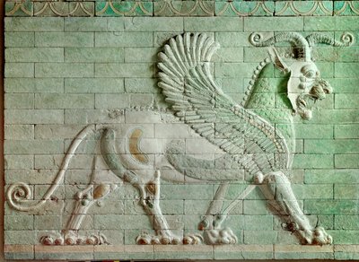 Roteiro do período persa (Irã): baixo relevo em tijolo esmaltado representando um grifo. Do Palácio de Dario I (550-486 a.C.), rei da Pérsia, até Susa. 510 A.C. Paris, Museu do Louvre de Persian School