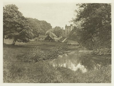 Haddon Hall e propriedade rural, a partir do rio de Peter Henry Emerson