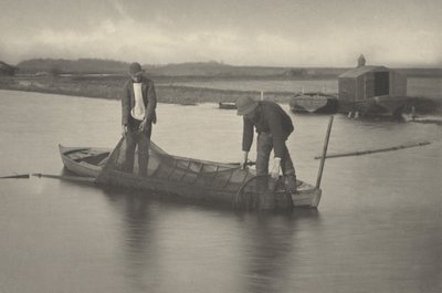 Pegando a Eel-Net de Peter Henry Emerson and T.F. Goodall