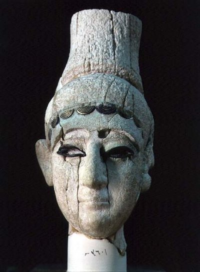 Chefe de um príncipe ou princesa de Ugarit (ver também 110899 e 200008) de Phoenician