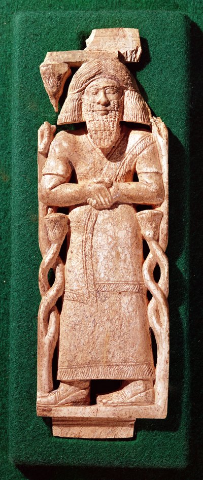 Plaquette marfim de um deus, do leito do estado de Hazael, rei de Damasco, sírio, de Arslan Tasch (Hadatou) c.840 aC de Phoenician