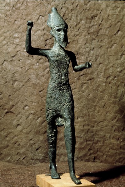 Fenícia: figura de um deus em bronze. Encontra-se no mar perto de Selinunte (Selinonte), Sicília. Século XIV-XIII a.C. Palermo, Museo Archeologico Nazionale de Phoenician