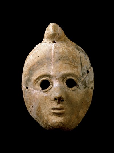 Arte Fenícia: máscara de mulher terracota. De Puerta de la Tierra. Século IV - III AC. Cádiz Museo de Cádiz Espanha de Phoenician