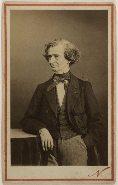 Retrato do compositor Hector Berlioz 1803-1869, ca 1860. de Photo studio Nadar.