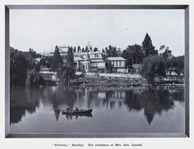 "Fortuna", Bendigo, a residência da Sra. George Lansell (foto a p/b) de Photographer Australian
