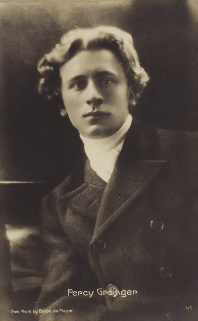 Percy Grainger, compositor, arranjador e pianista nascido na Austrália (1882-1961) (fotografia a preto e branco) de Photographer Australian