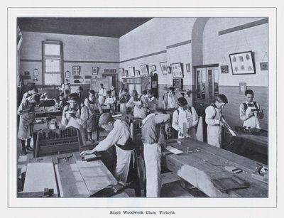 Sloyd Woodwork Class, Victoria (foto a p/b) de Photographer Australian