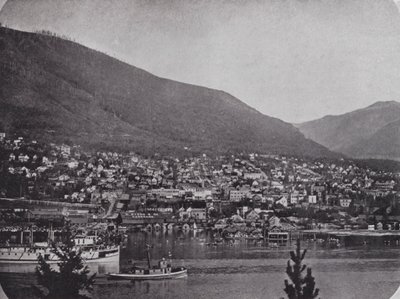 Nelson, do outro lado do rio Kootenay (foto a p/b) de Photographer Canadian
