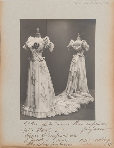 Página de Álbum: House of Worth, Vestido de Bola de Photographer French